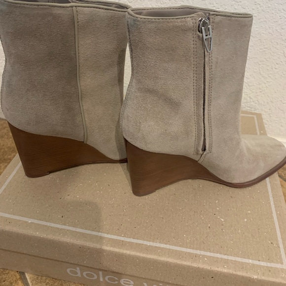 Dolce Vita Women's Cream Ankle Boots - Picture 2 of 6